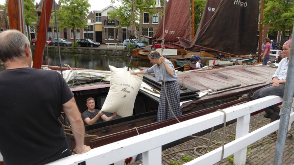 Album 2018 Laden en lossen klein